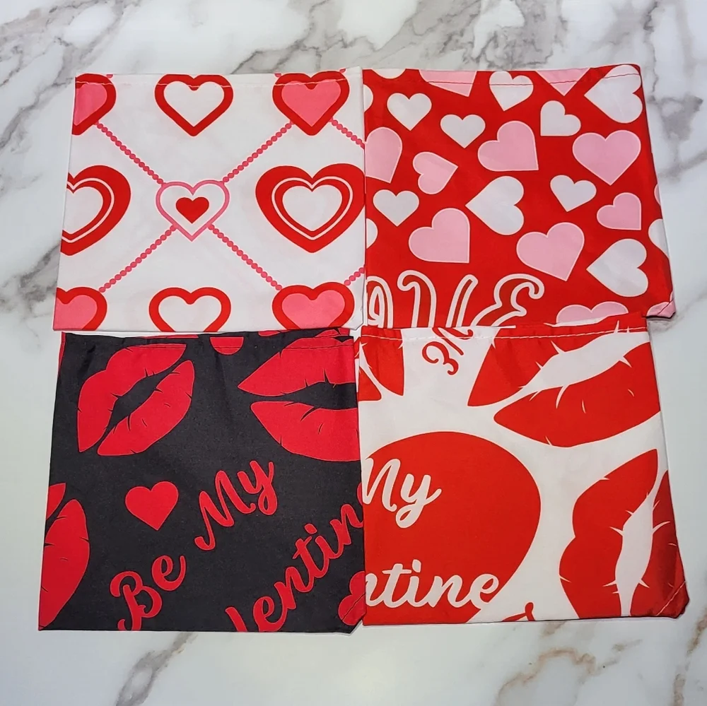 Peutier NWOT 4 Pack Valentine's Day Themed Pet Dog Bandanas- One Size